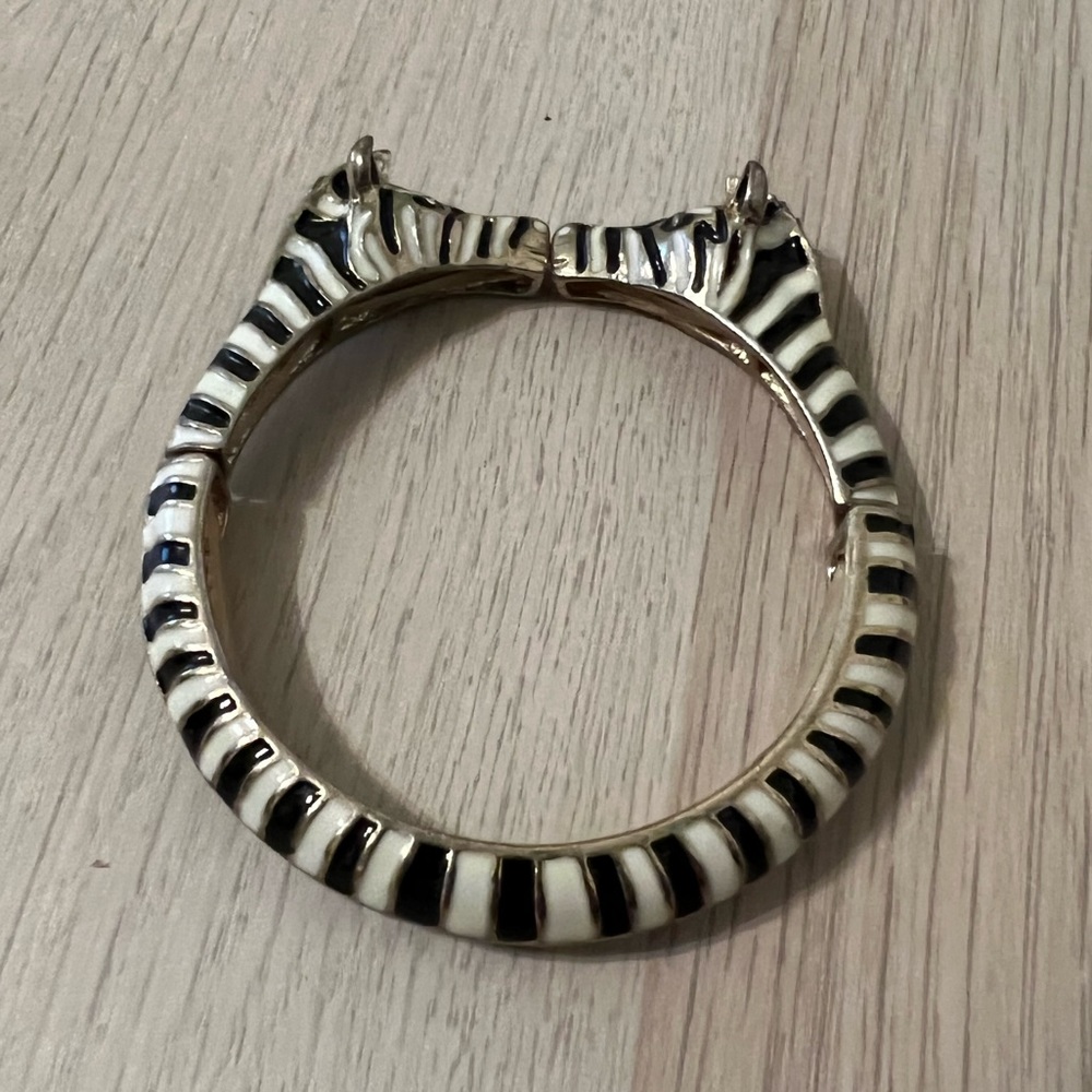 Kissing Zebra Enamel Stretch Bracelet